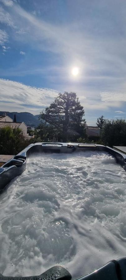 Studio Port Pin Vue Mer, Jacuzzi, Hammam, Parking Prives Cassis Exterior foto